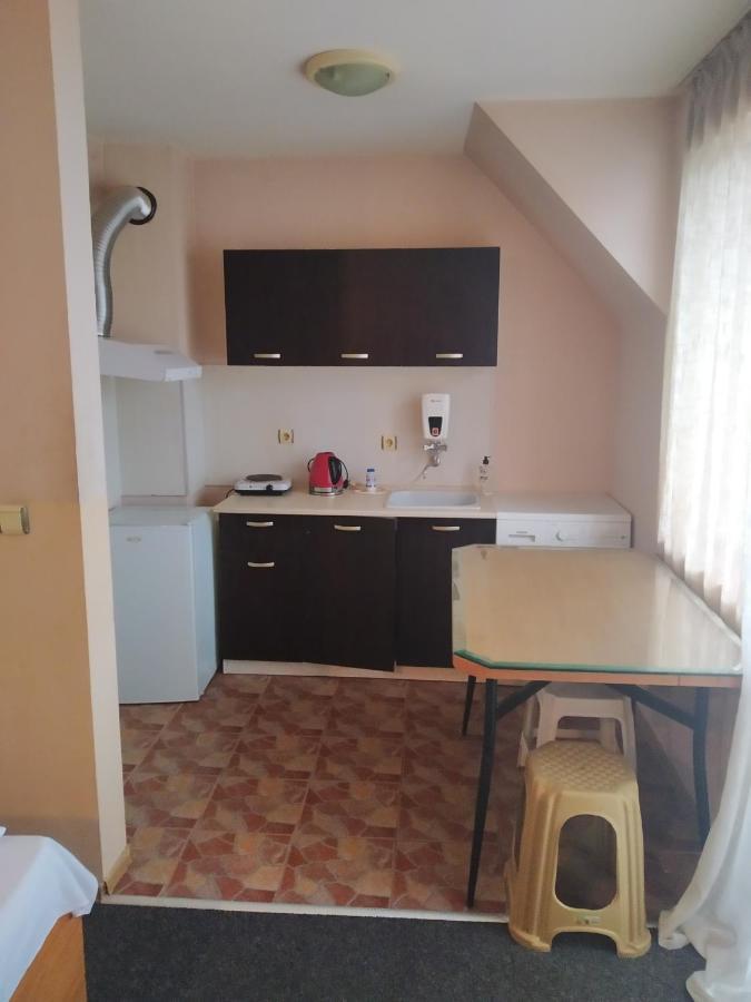 Apartment Ivaylo Varna Exteriör bild